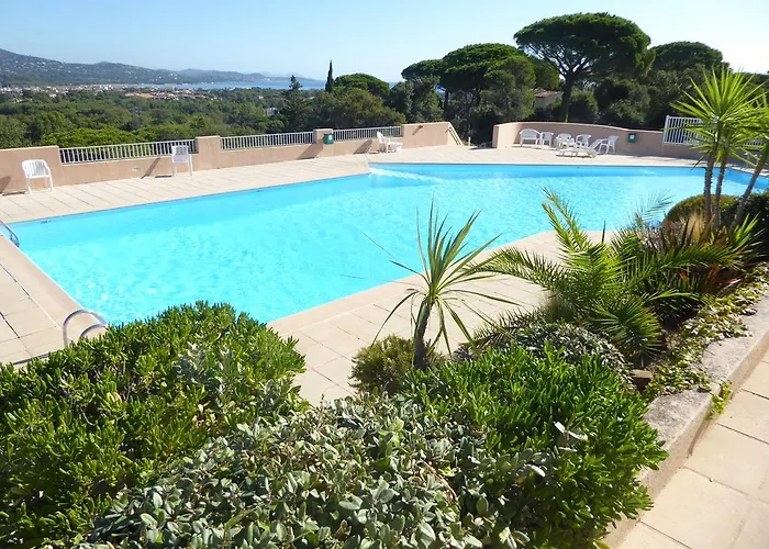 Ferienhaus Bei St. Tropez Hébergement de vacances *